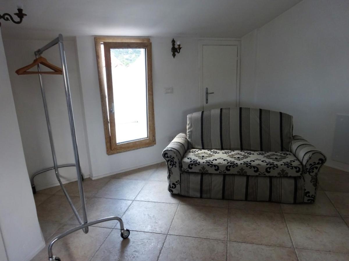 White - San Pantaleo Apartment Exterior foto