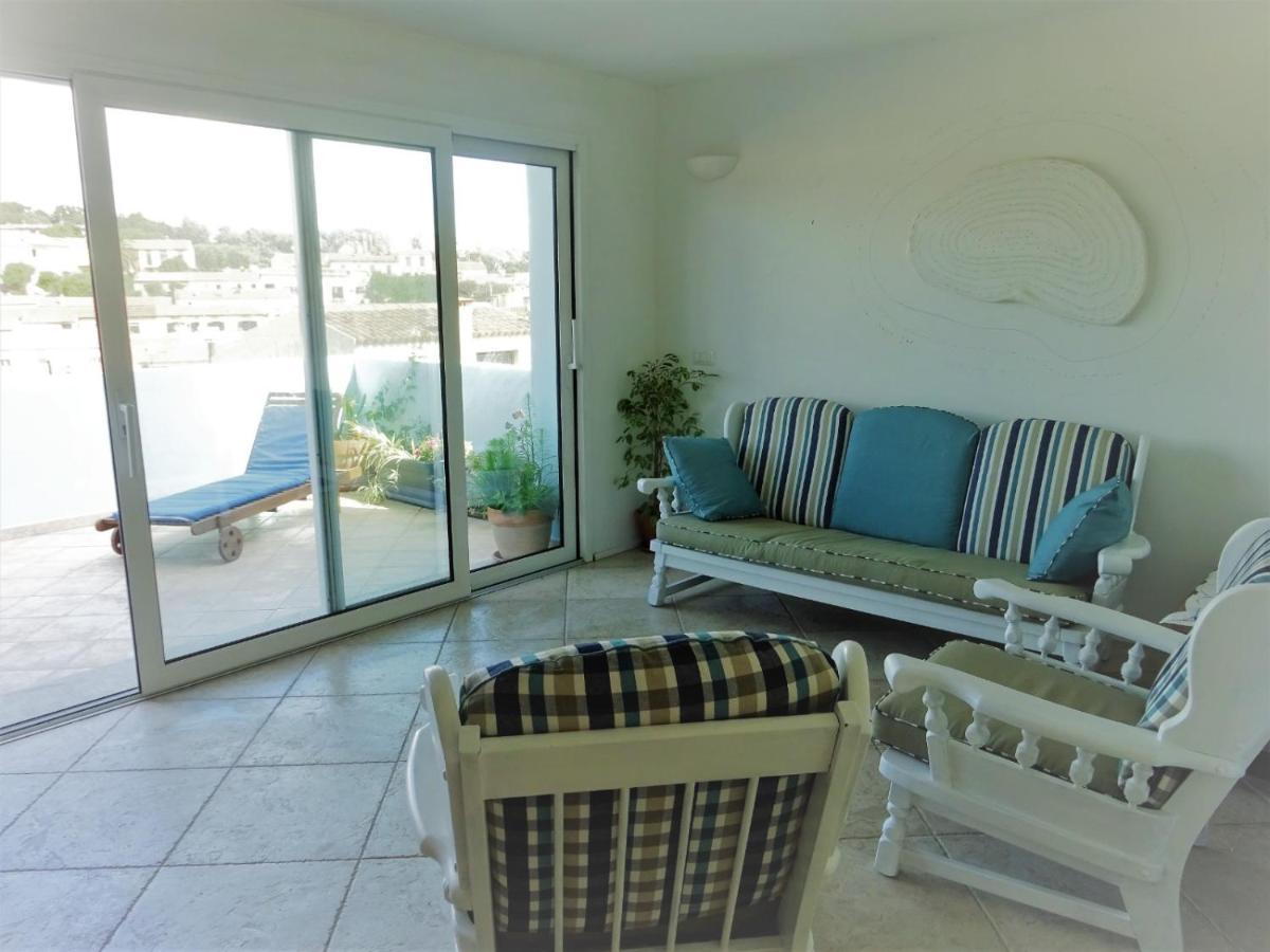 White - San Pantaleo Apartment Exterior foto