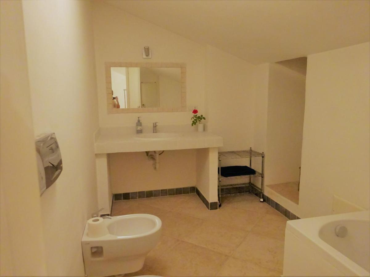 White - San Pantaleo Apartment Exterior foto