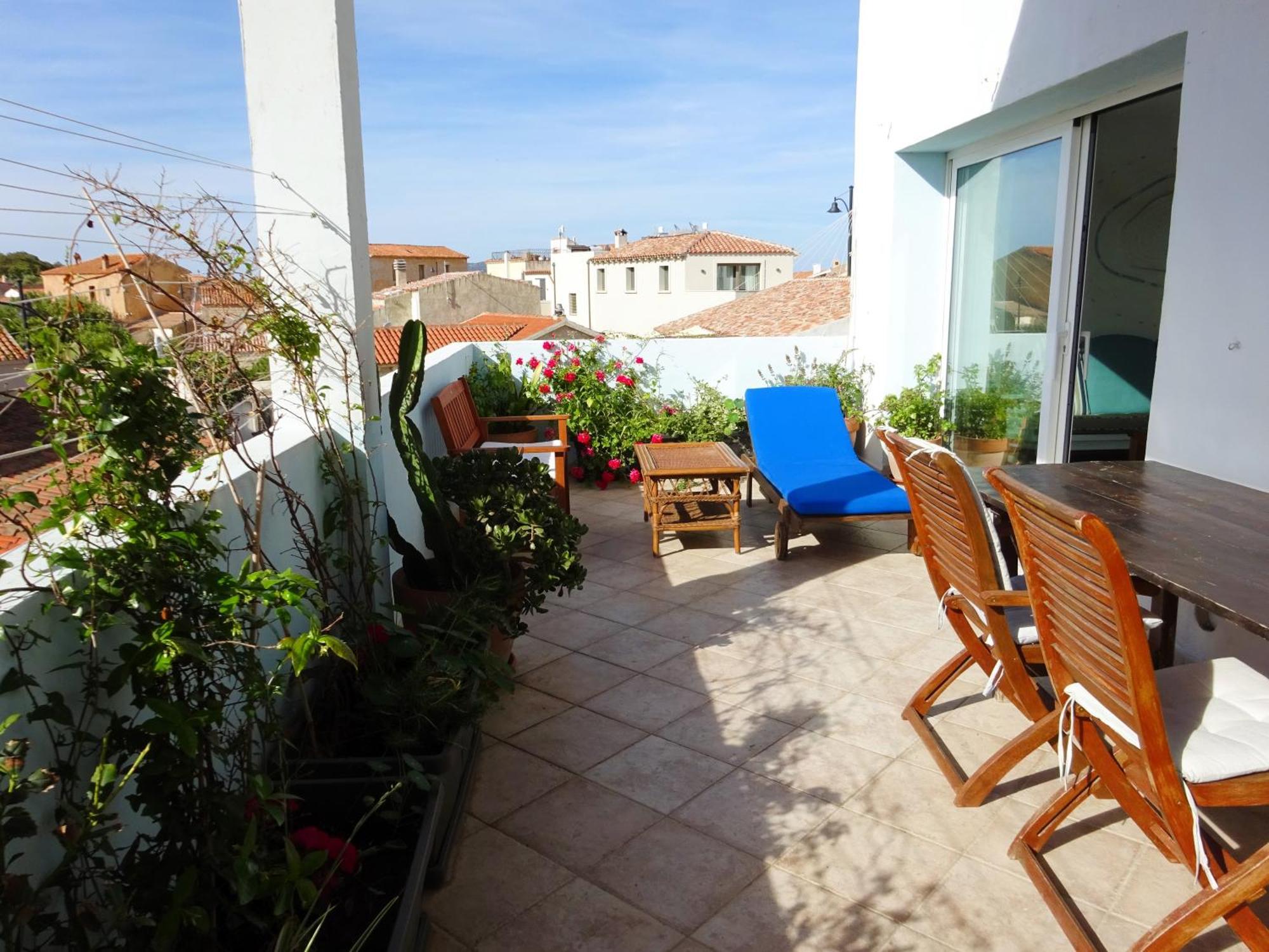 White - San Pantaleo Apartment Exterior foto