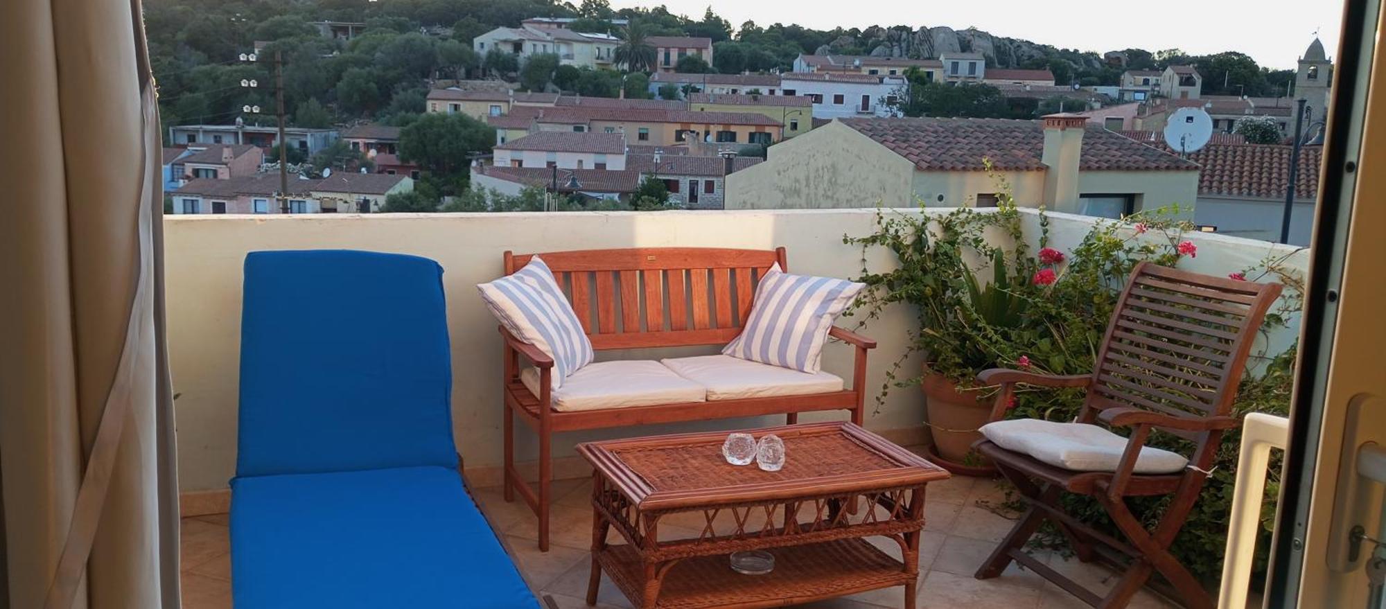 White - San Pantaleo Apartment Exterior foto