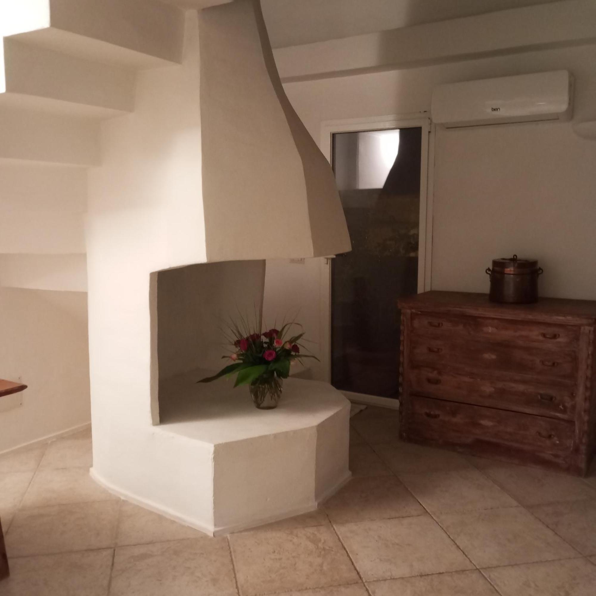 White - San Pantaleo Apartment Exterior foto